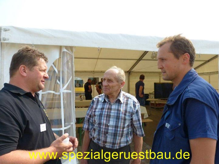 Gewerbefest in Roßwein: Dirk Eckart redet mit Gästen
